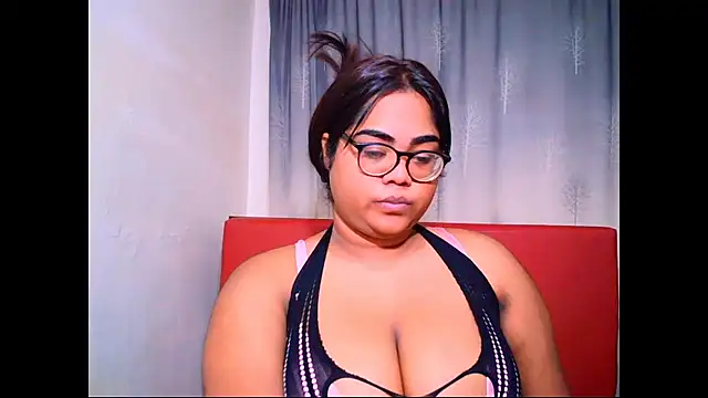 Snapshot of Indian_Lola00 chatting on November 3, 5:36 pm Indian Lola00 online show from November 3, 5:36 pm