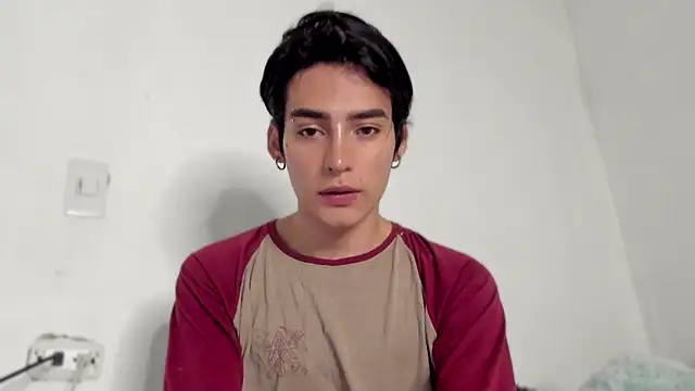 Snapshot of sebas_rose chatting on December 28, 10:23 pm sebas rose online show from December 28, 10:23 pm