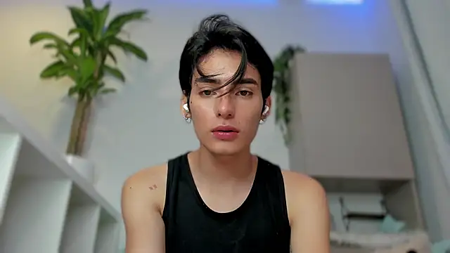 Snapshot of sebas_rose chatting on January 7, 1:38 am sebas rose online show from January 7, 1:38 am