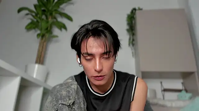 Snapshot of sebas_rose chatting on January 28, 8:47 am sebas rose online show from January 28, 8:47 am