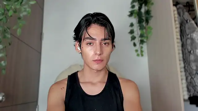 Snapshot of sebas_rose chatting on March 2, 9:54 pm sebas rose online show from March 2, 9:54 pm