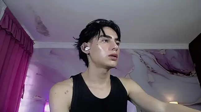 Snapshot of sebas_rose chatting on March 10, 8:12 pm sebas rose online show from March 10, 8:12 pm