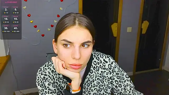 EmmyGreans online show from February 26, 12:36 pm