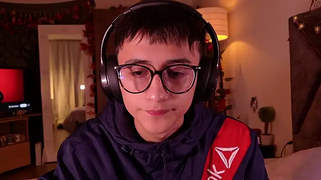 Snapshot of Mr_evan1 chatting on December 11, 12:23 pm Mr evan1 online show from December 11, 12:23 pm