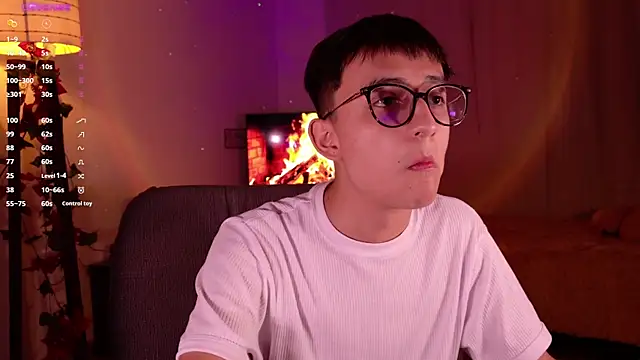 Snapshot of Mr_evan1 chatting on December 18, 4:17 pm Mr evan1 online show from December 18, 4:17 pm