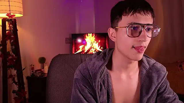 Snapshot of Mr_evan1 chatting on December 29, 5:33 pm Mr evan1 online show from December 29, 5:33 pm