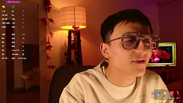 Snapshot of Mr_evan1 chatting on December 30, 4:40 pm Mr evan1 online show from December 30, 4:40 pm
