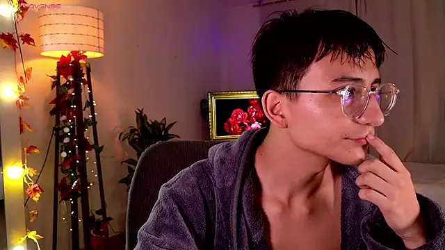 Snapshot of Mr_evan1 chatting on February 25, 12:55 pm Mr evan1 online show from February 25, 12:55 pm