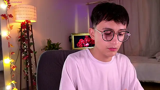 Snapshot of Mr_evan1 chatting on March 2, 2:10 pm Mr evan1 online show from March 2, 2:10 pm