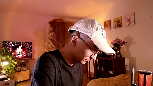Snapshot of Mr_evan1 chatting on October 4, 1:31 pm Mr evan1 online show from October 4, 1:31 pm