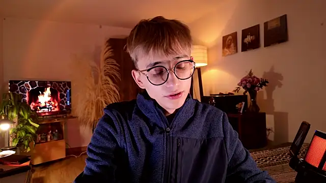 Snapshot of Mr_evan1 chatting on October 9, 2:59 pm Mr evan1 online show from October 9, 2:59 pm