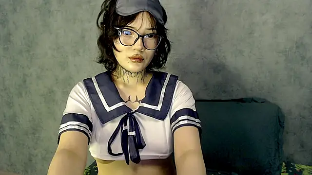 LizzieLight online show from December 14, 3:40 am