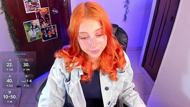 Snapshot of Violetaarey chatting on December 3, 10:52 pm Violetaarey online show from December 3, 10:52 pm