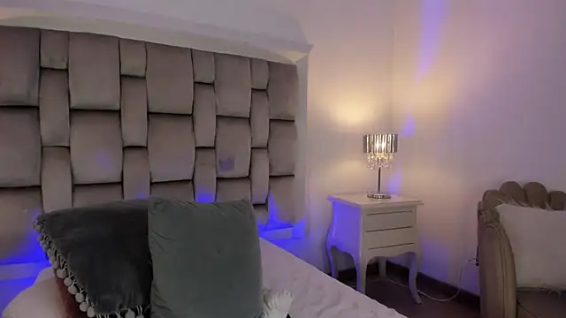 Snapshot of Mara_Betancurt chatting on February 20, 4:07 am Mara Betancurt online show from February 20, 4:07 am