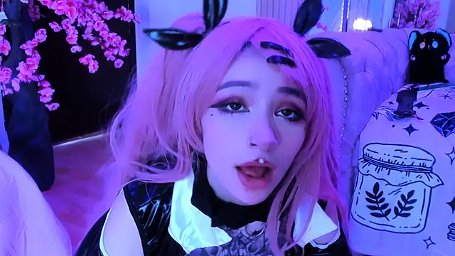 zephirahabney online show from February 2, 5:04 pm