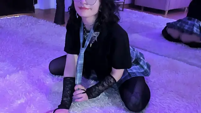 zephirahabney online show from March 3, 8:43 pm