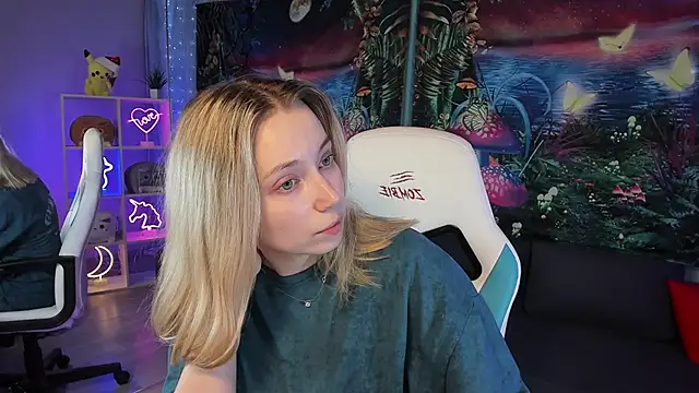 Snapshot of TiffanyBatson chatting on January 20, 11:35 am TiffanyBatson online show from January 20, 11:35 am