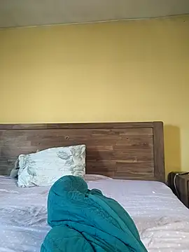 AntoniaHottie online show from April 15, 7:26 am