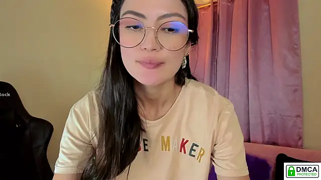 Lilabril online show from March 7, 3:39 pm