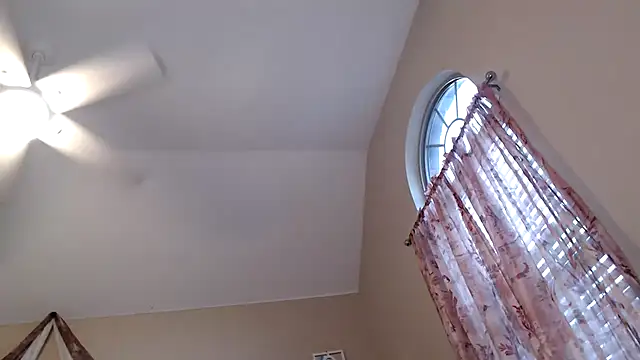 Snapshot of TheAsianFantasy chatting on December 1, 11:14 pm TheAsianFantasy online show from December 1, 11:14 pm