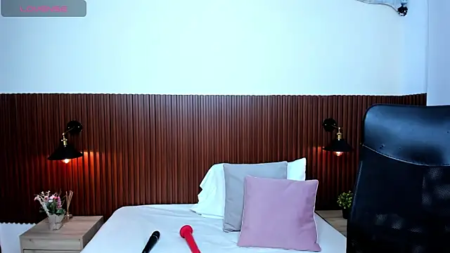 chanel brunette online show from March 8, 5:54 pm