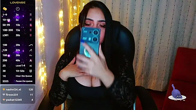 Snapshot of AmberGoddess_ chatting on January 27, 4:41 am AmberGoddess online show from January 27, 4:41 am