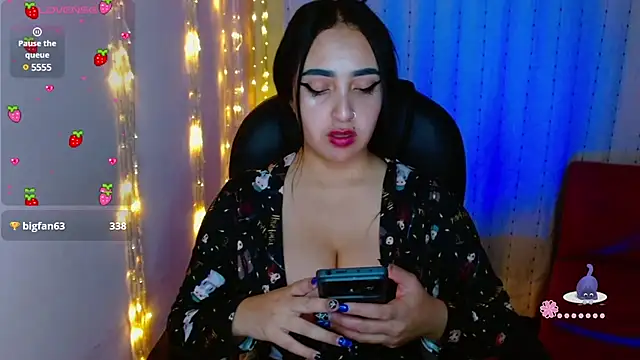 Snapshot of AmberGoddess_ chatting on February 13, 7:24 am AmberGoddess online show from February 13, 7:24 am