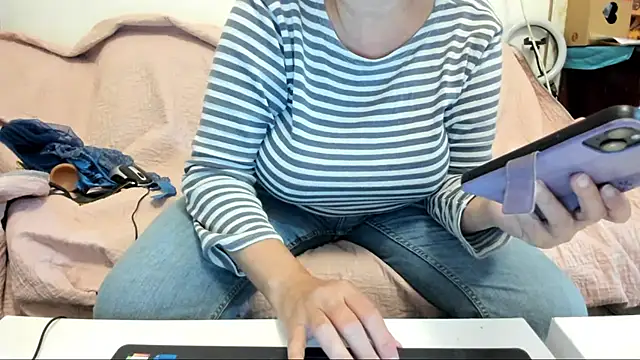 IsraeliMilf online show from December 19, 8:23 pm