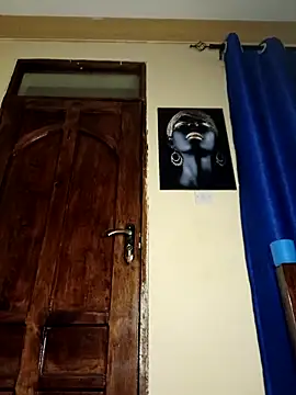 queennapal online show from March 14, 1:48 am