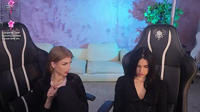 Snapshot of Tina_Breeze chatting on November 28, 8:06 am Tina Breeze online show from November 28, 8:06 am