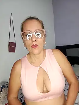 deisy summers47x online show from January 30, 2:36 pm