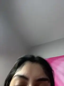 Snapshot of ThickerThanYoBitch chatting on January 19, 8:29 am ThickerThanYoBitch online show from January 19, 8:29 am