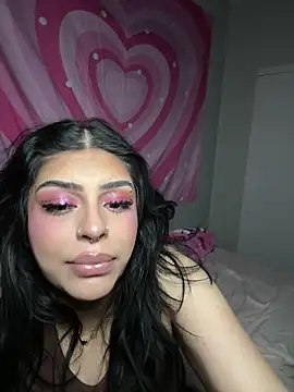 ThickerThanYoBitch online show from March 18, 11:46 am