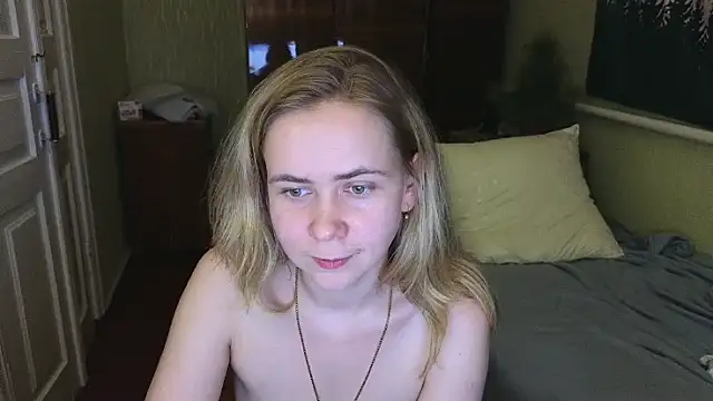 Riley Roo online show from December 31, 9:39 pm