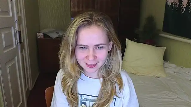 Riley Roo online show from January 1, 8:04 pm