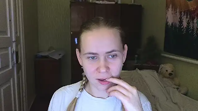 Riley Roo online show from January 9, 5:43 pm