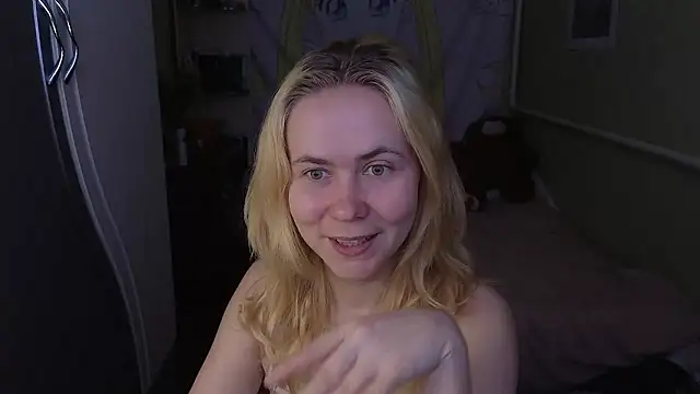 Riley Roo online show from March 11, 8:20 am