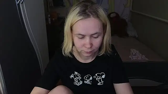 Riley Roo online show from March 26, 8:20 am