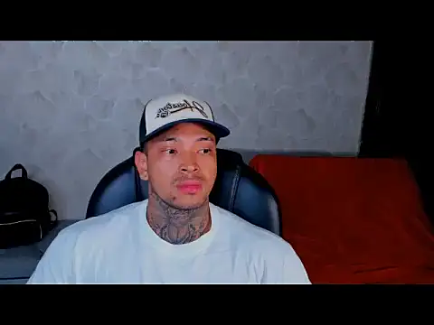 Snapshot of Stiven_collins chatting on December 9, 6:35 pm Stiven collins online show from December 9, 6:35 pm