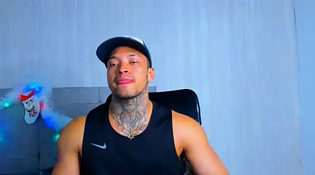 Snapshot of Stiven_collins chatting on December 12, 9:48 pm Stiven collins online show from December 12, 9:48 pm