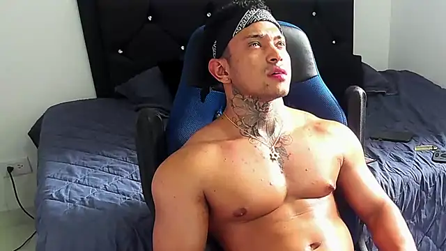 Snapshot of Stiven_collins chatting on February 25, 12:55 pm Stiven collins online show from February 25, 12:55 pm