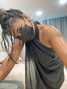 Snapshot of Monalisadon018 chatting on December 28, 8:37 am Monalisadon018 online show from December 28, 8:37 am