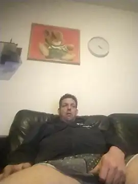 Knuffelstaaf123 online show from January 31, 10:31 pm