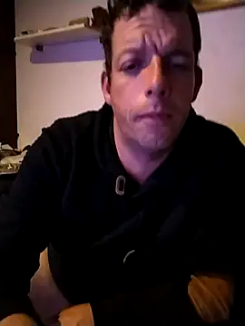 Knuffelstaaf123 online show from October 16, 1:50 am