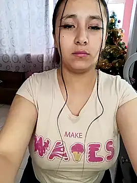 Snapshot of Cute_Penelope chatting on December 17, 12:11 pm Cute Penelope online show from December 17, 12:11 pm