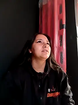 Snapshot of Cute_Penelope chatting on February 13, 12:11 pm Cute Penelope online show from February 13, 12:11 pm