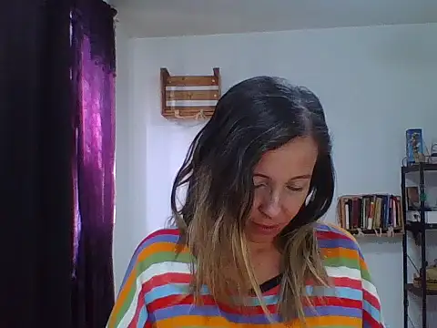 Snapshot of charlott_ponce chatting on October 22, 8:08 pm charlott ponce online show from October 22, 8:08 pm