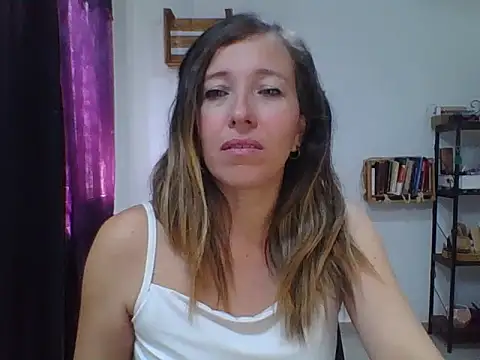 Snapshot of charlott_ponce chatting on November 7, 6:41 pm charlott ponce online show from November 7, 6:41 pm