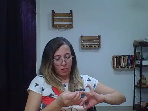 Snapshot of charlott_ponce chatting on November 10, 11:59 pm charlott ponce online show from November 10, 11:59 pm