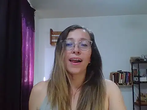 Snapshot of charlott_ponce chatting on November 16, 6:02 pm charlott ponce online show from November 16, 6:02 pm